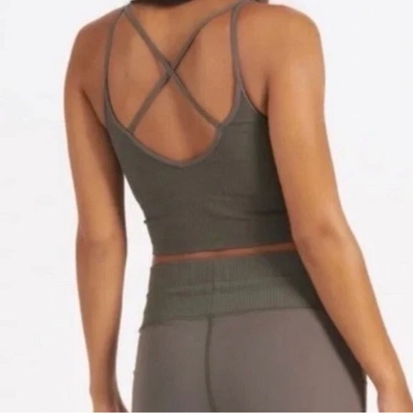 Vuori Rib Crop Tank Top Oregano Green Built in Bra - Picture 9 of 10